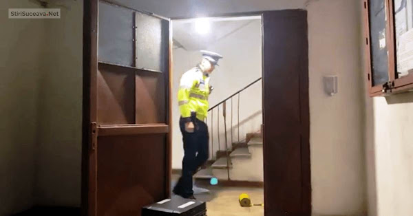 Polițist casa scării