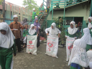 Lomba Balap Karung HUT RI ke 72 Tahun 2017 MI Al Raudlah