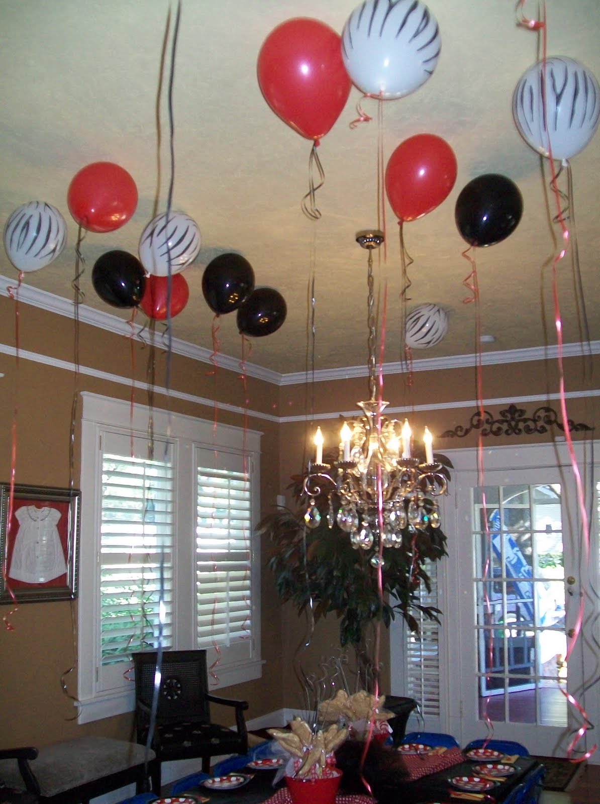 Decorating With Balloons For A Wedding