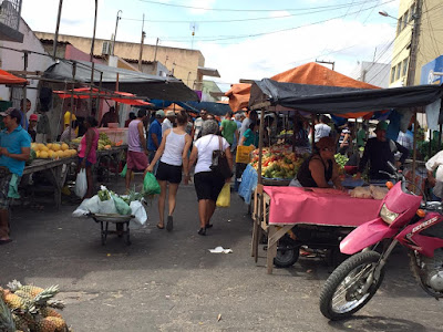 Imagens da feira semanal de São paulo do Potengi, nesta sexta ...