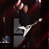 James Hetfield se sinceró en pleno concierto: "Me sentía un poco inseguro. Como que ya estoy viejo, no puedo tocar esta mierda"