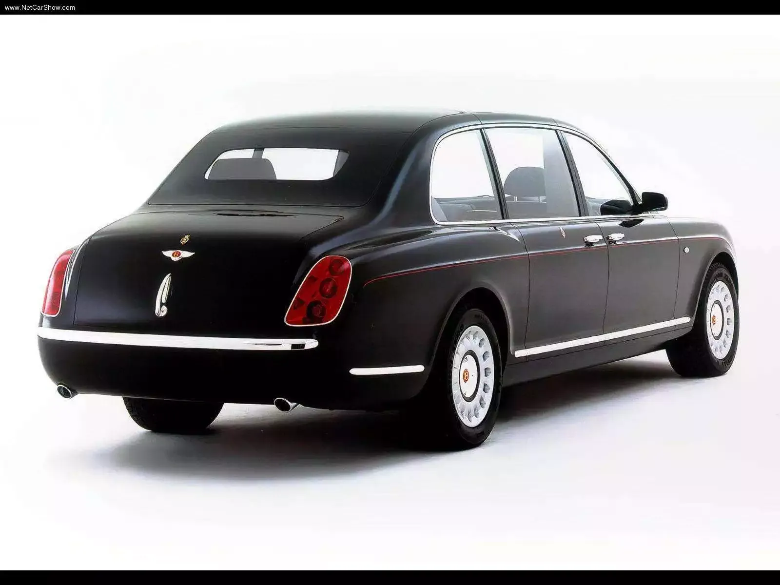 Hình ảnh xe ô tô Bentley State Limousine 2002 & nội ngoại thất