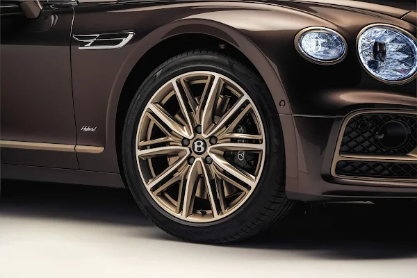 Bentley Flying Spur Hybrid ganha versão Odyssean Edition