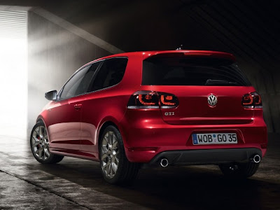 2011-Volkswagen-Golf-GTI-Edition-35-Red-Style