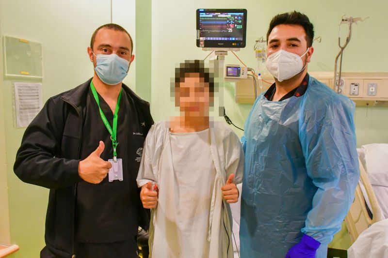 Cirugía de columna devuelve movilidad a niña de 16 años en el Hospital Puerto Montt