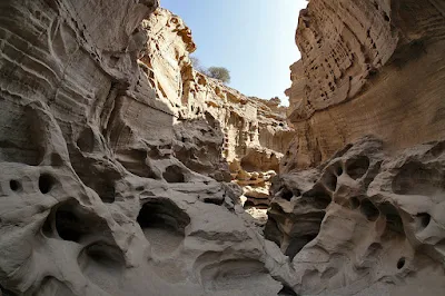 Located to the north of Berkeh-ye Khalaf village, only five km away from the southern edge of Qeshm Island in the Persian Gulf, the Star Valley is one of the most-visited sites among all Geosites.  