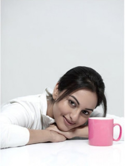 sonakshi sinha in white photo gallery