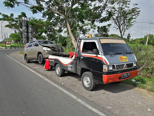 Harga Jasa Derek Mobil Surabaya