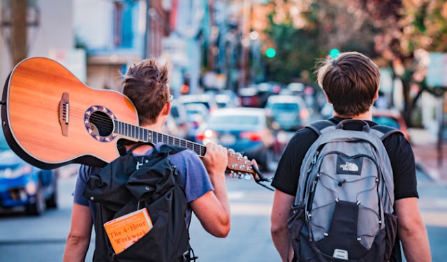 Backpacker/Bratpacker là gì?