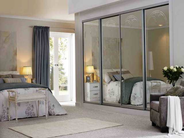 Decorative-Mirror-Bedroom-Design