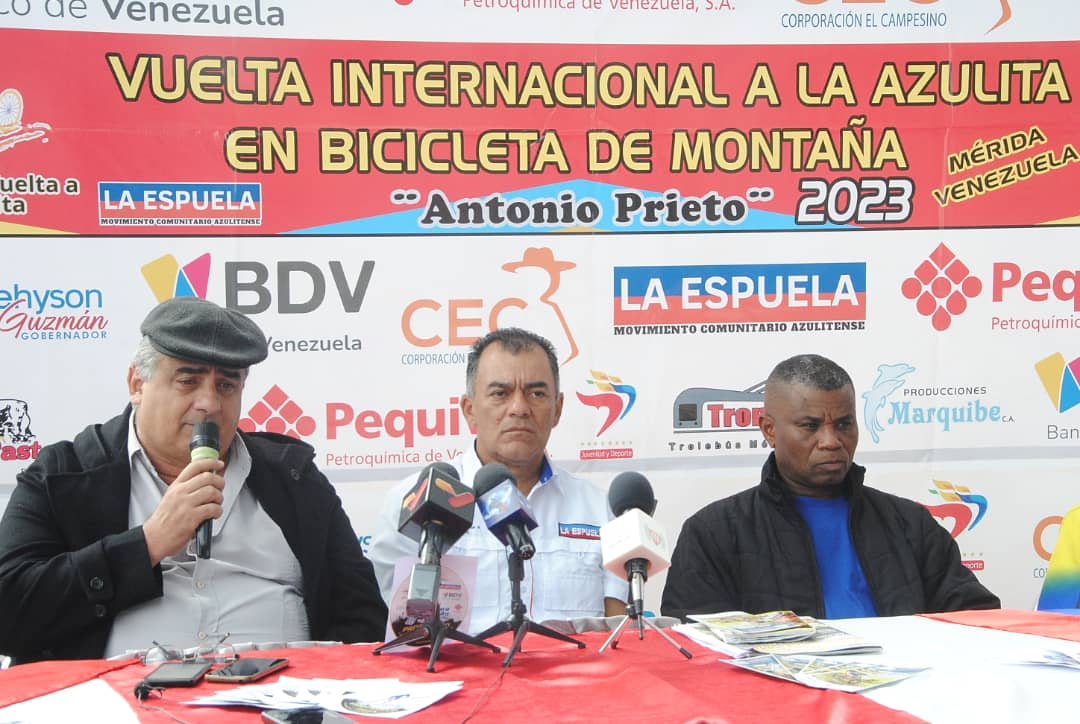 El escenario quedó servido para la Vuelta ciclista a la Azulita