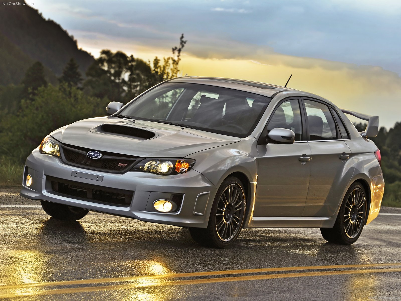 Hd Wallpaper Subaru Impreza Wrx Sti | Black Wallpapers For Desktop