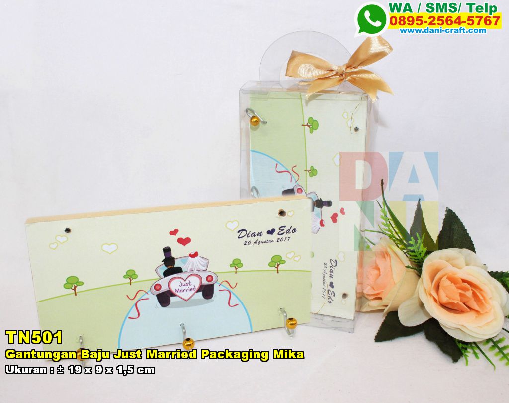  Gantungan  Baju  Just Married Packaging Mika Souvenir  