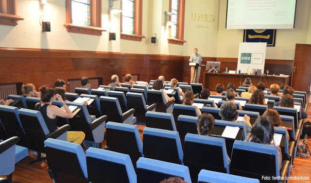 Acto en el centro Uned en Portugalete