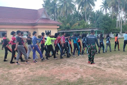  Sambut HUT RI ke 77, Babinsa Yudi Teguh Melatih Paskibra Siswa SMAN 1 Bunguran Timur