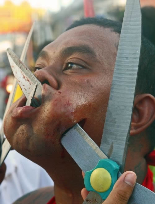 vegetarian festival Phuket, вегетарианский фестиваль Тайпусам в Таиланде