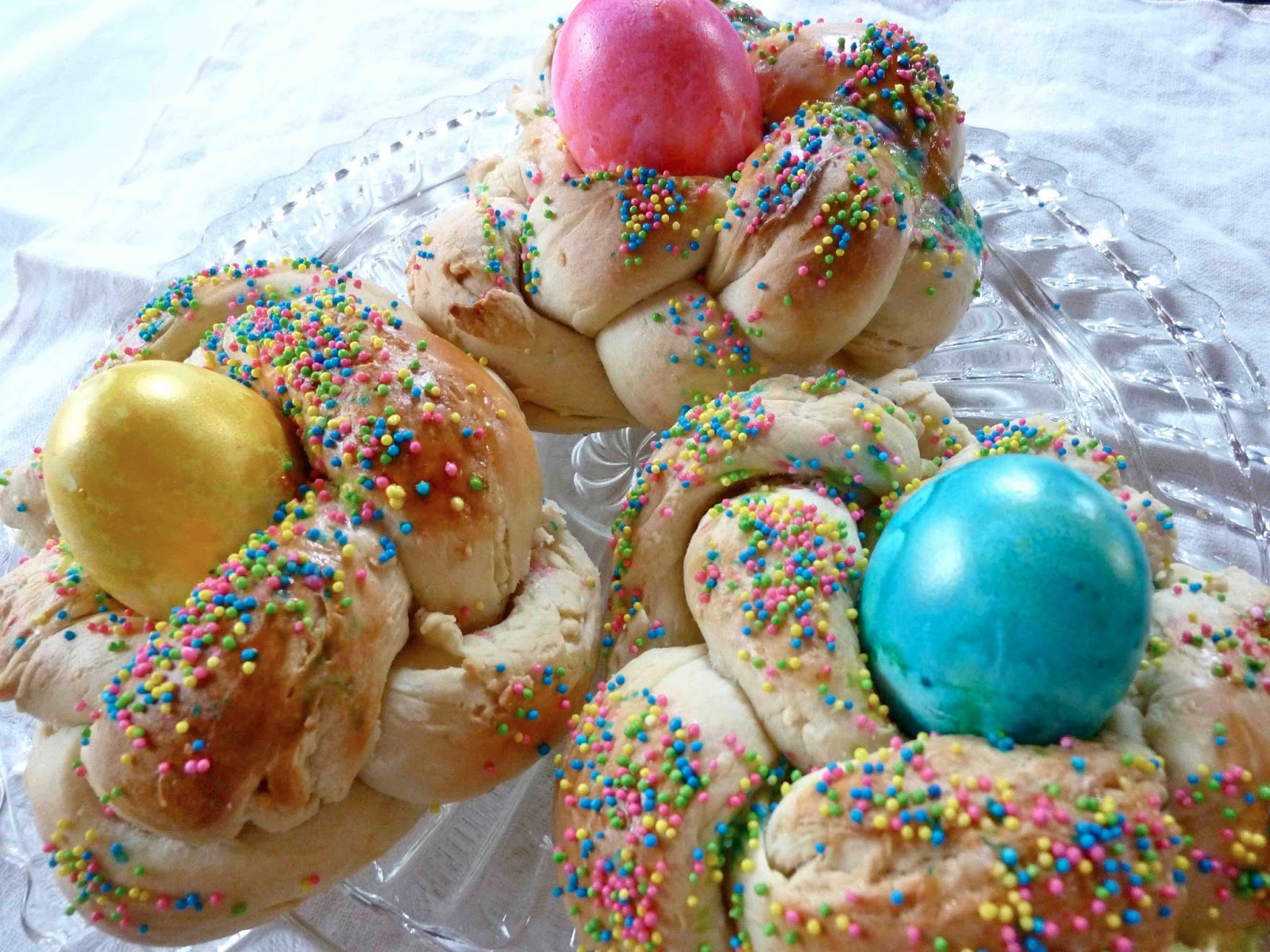 An Osterkranz (Easter Bread) for 12 Loaves - Diary of a ...