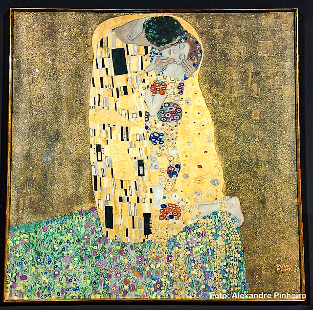 "O Beijo" de Gustav Klimt no Museu do Palácio Belvedere em Viena