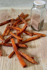baked cinnamon sugar sweet potato fries- totally making these soon!
