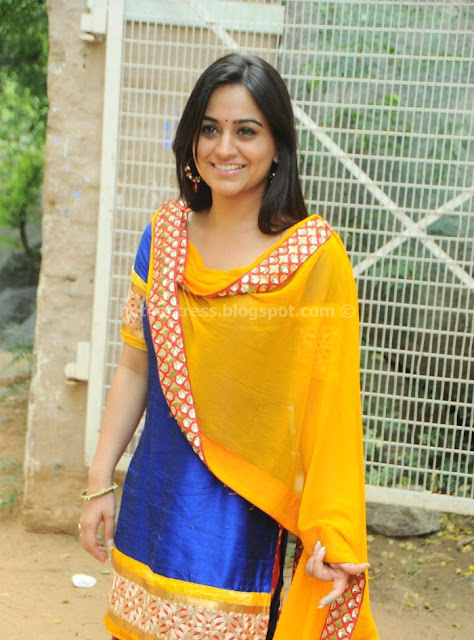 Telugu Actress Aksha photos