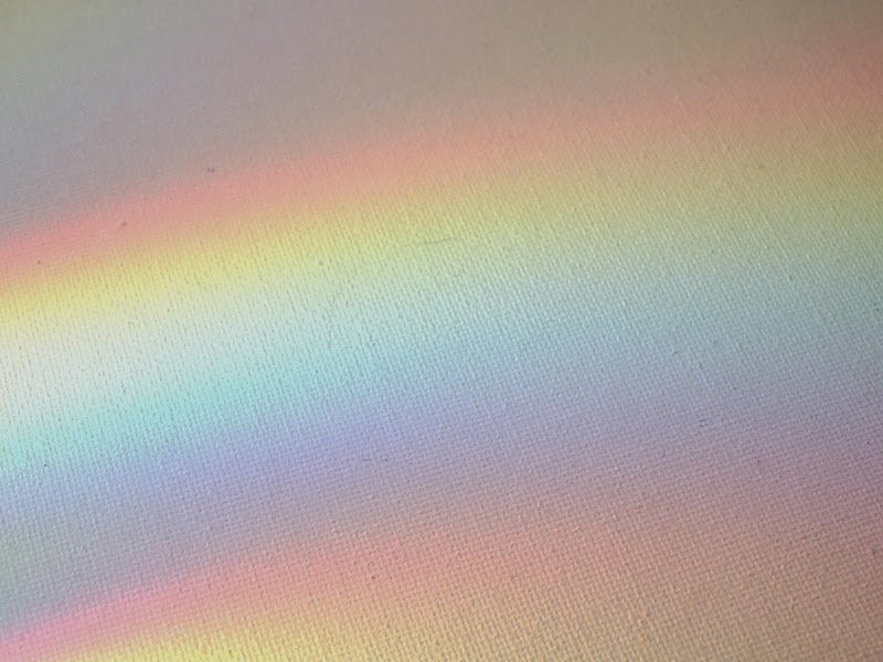 Reflecting a rainbow off of a CD