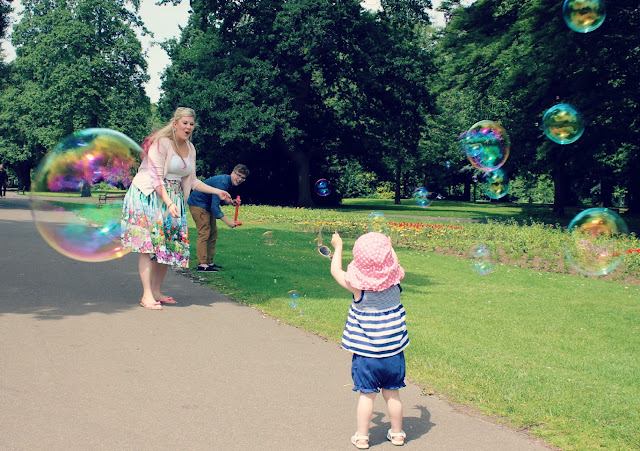 Bubbles in Abington Park