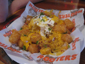 hooters Lots of Tots, Lots-of-tots, tater tots, cheese, sour cream