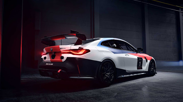 2023 BMW M4 GT4 Race Car Debuts With Heated Windscreen