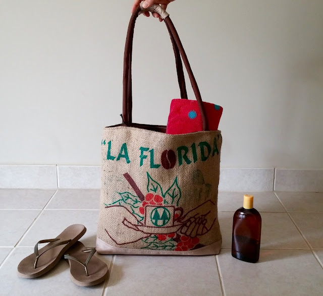 La Florida burlap bag - Lina and Vi - linaandvi.blogspot.com - front