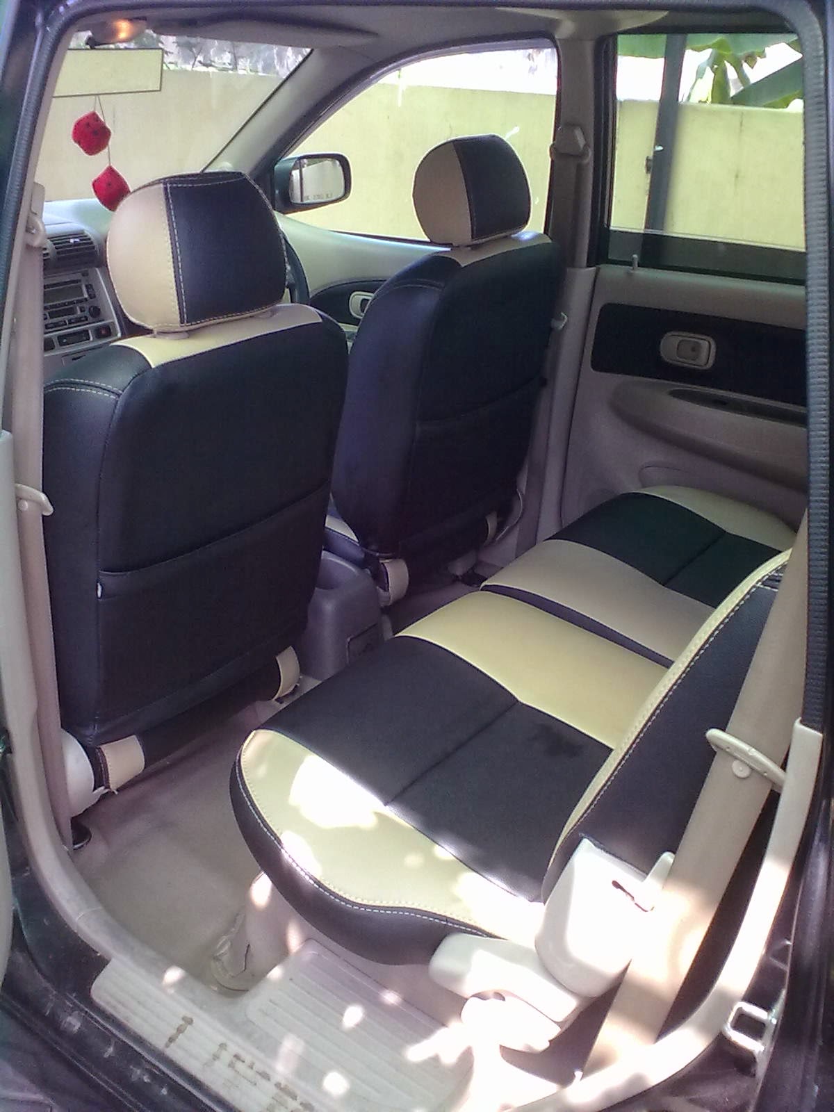 Foto Modifikasi Interior Toyota Avanza Veloz Kandang Modifikasi