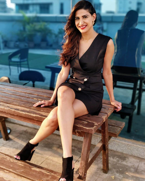 Aahana Kumra Hot Photos Collection