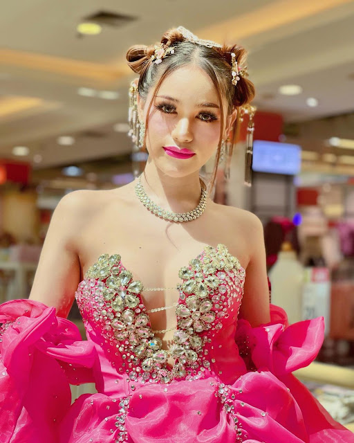 Rudklao Petchpailin – Most Beautiful Thai Lady Boy Cabaret Show Instagram