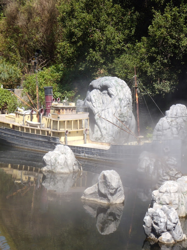 Original King Kong Skull island and SS Venture ship models