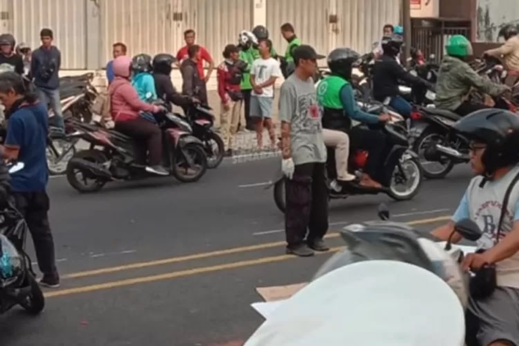 Kecelakaan Tragis di Jalan Raya Dr. Setiabudi Semarang, Seorang Pengendara Ojol Meninggal di Tempat