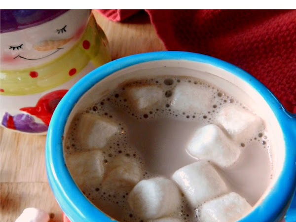 Simple Low (or No) Sugar Homemade Hot Chocolate (Hot Cocoa)