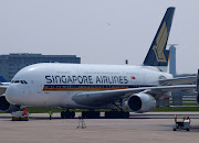 SINGAPORE AIRLINES A380800 Photo: Luengo Germinal le 852010 à CDG. (singapore airlines )