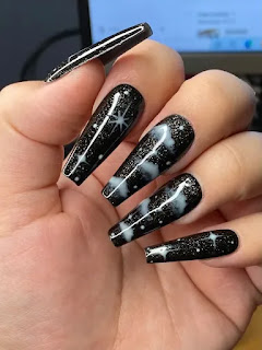 28 Black Nails Designs to Try in 2022