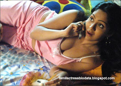 normal_South_Indian_Actress_Aishwarya_Durgal_Picture.JPG (400×286)