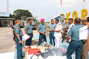 Yonmarhanlan I Belawan Terima Perahu Karet Dari Disbekal