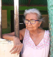 EN CAMPANERO: SE VEN OBLIGADOS A DEFECAR EN BOLSAS PLÁTICAS POR EL DESBORDE DE LAS CLOACAS