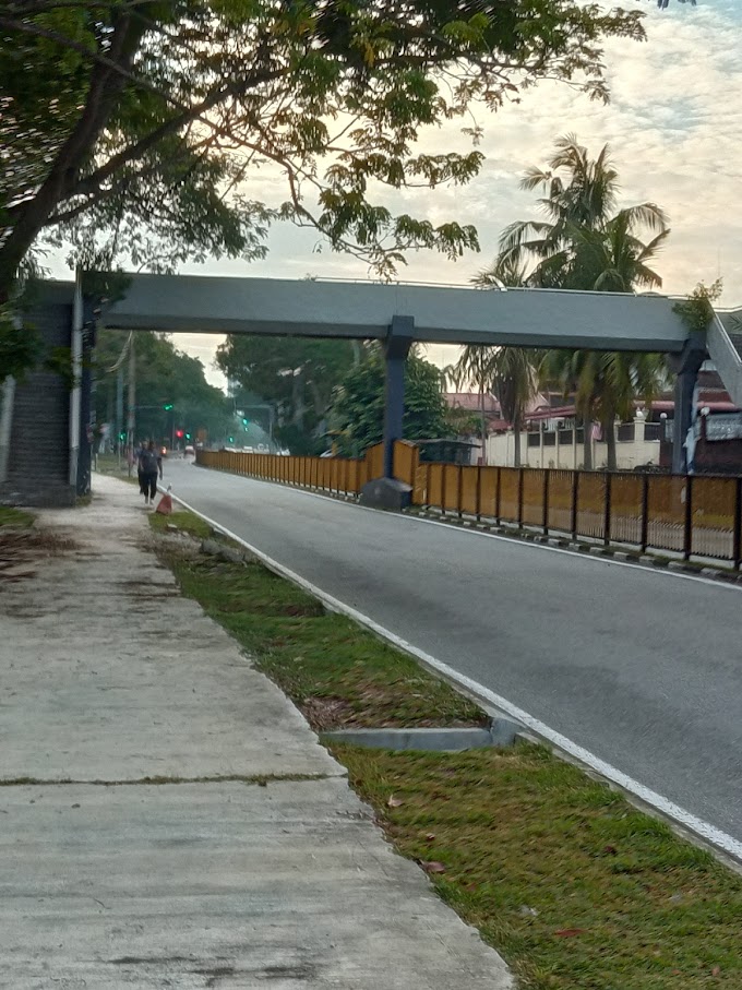 Aku Guna Jejantas Semasa Morning Walk