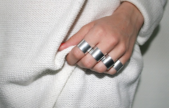 “In The Spotlight: Ring-Stacking Strategy” Post on The Wind of Inspiration Blog (How To Stack Your Rings) #style #fashion #rings #stackingrings #howto