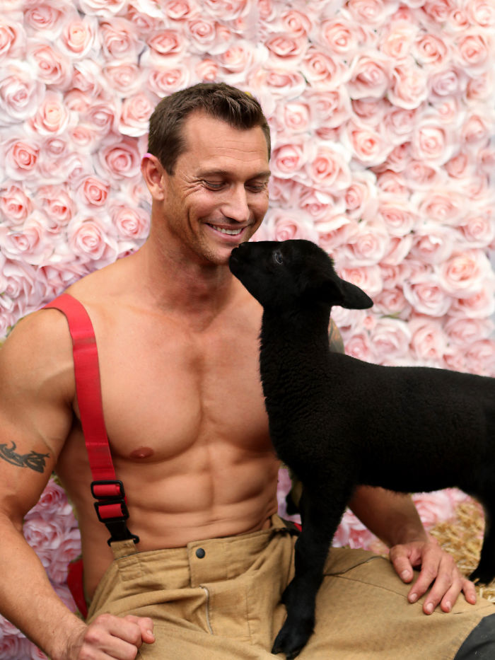 Adorably Hot Pictures Of Australian Firefighters Posing With Animals For 2020 Charity Calendar