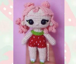 PATRON GRATIS MUÑECA FRESA AMIGURUMI 68305