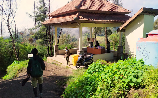 Pengalaman Mampir di Pos 3 Pendakian Kawah Ijen