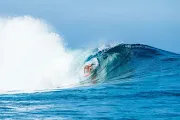 surf30 wsl tahiti pro 2022 Brisa Hennessy 22Tahiti RYD 4397 Beatriz Ryder