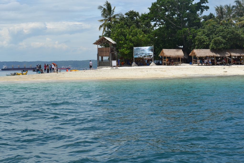 18 Wisata Pantai Nan Indah Di Lampung