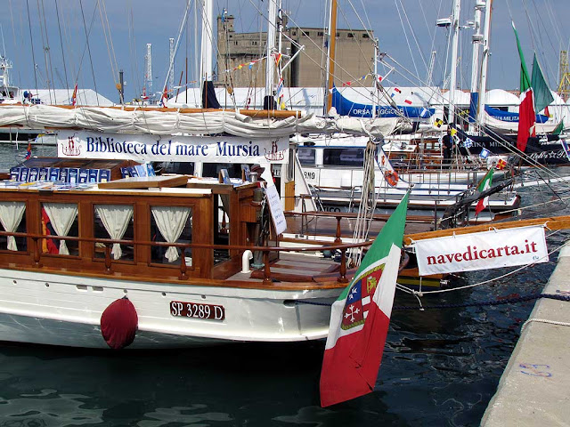 Oloferne, La Nave di Carta, porto di Livorno