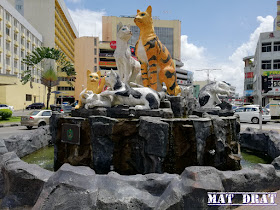 Tugu Kuching Tempat Menarik di Kuching