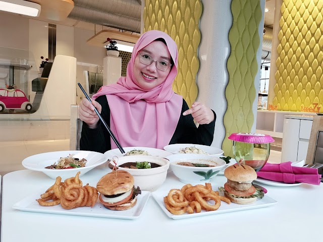 Dinner 'Eat Lah' Di Nook Restaurant, Aloft Kuala Lumpur Sentral Hotel